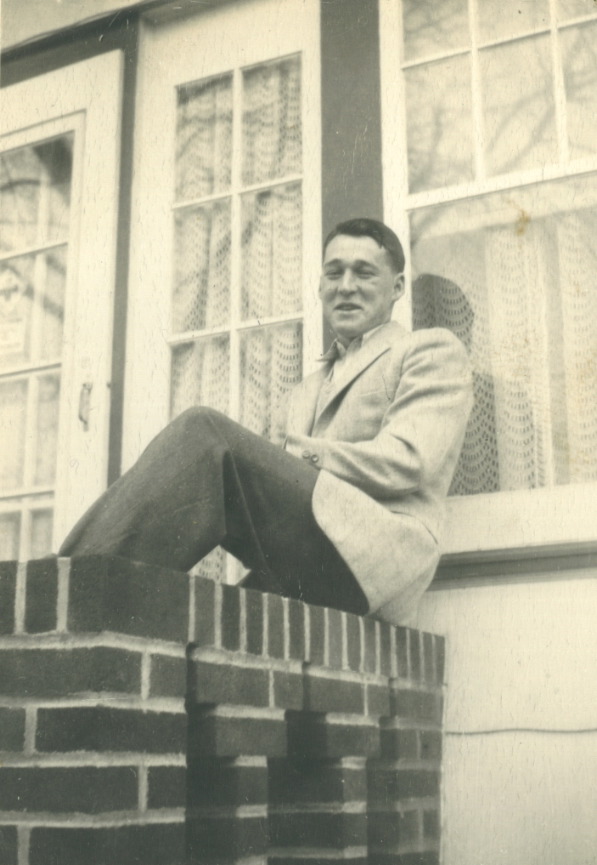 1943-3